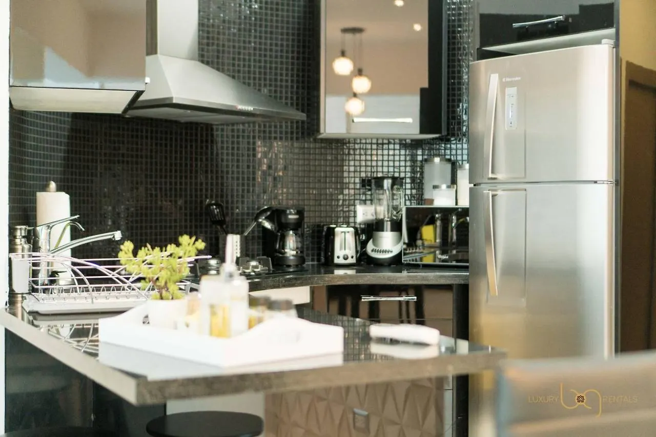 Gorgeous Condo Downtown Roof-Deck & Gym Santo Domingo Apartment