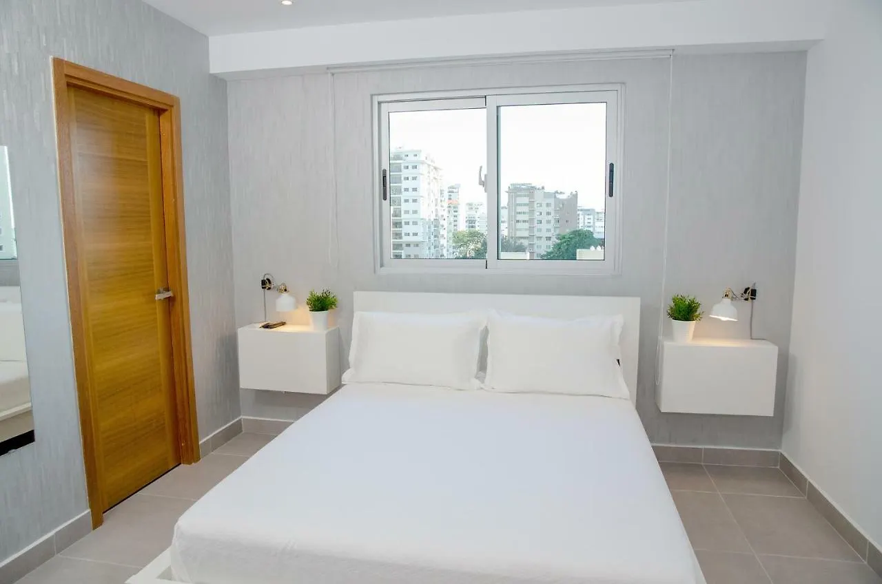 Gorgeous Condo Downtown Roof-Deck & Gym Santo Domingo Apartment